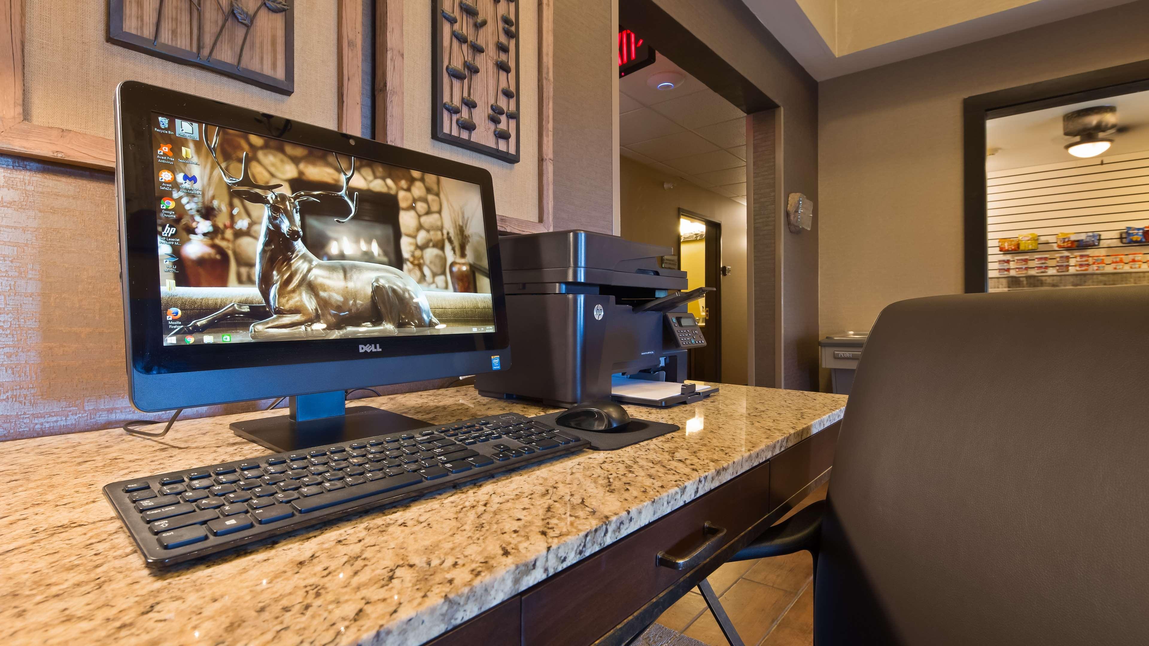 Best Western Plus Deer Park Hotel And Suites Крейг Екстериор снимка