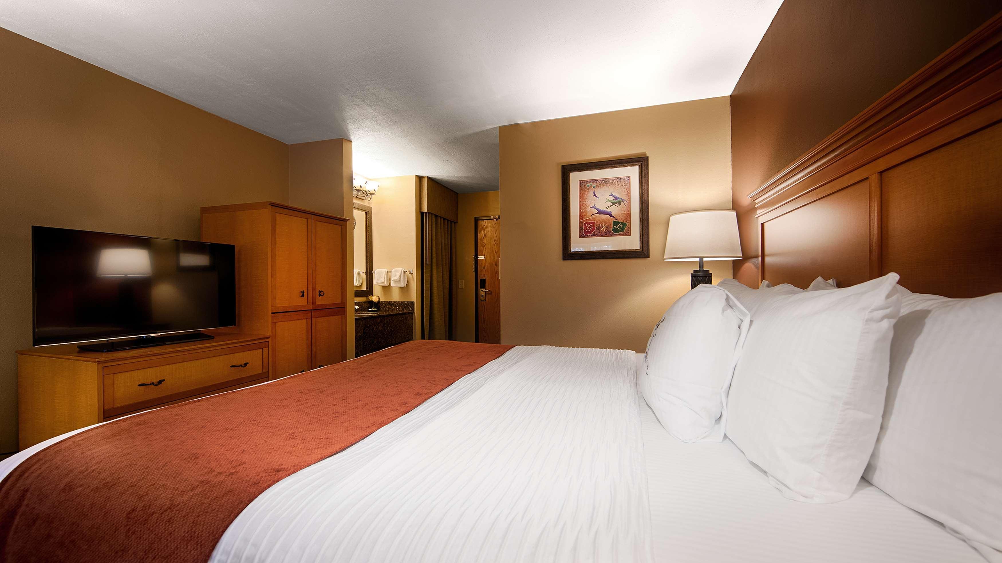Best Western Plus Deer Park Hotel And Suites Крейг Екстериор снимка