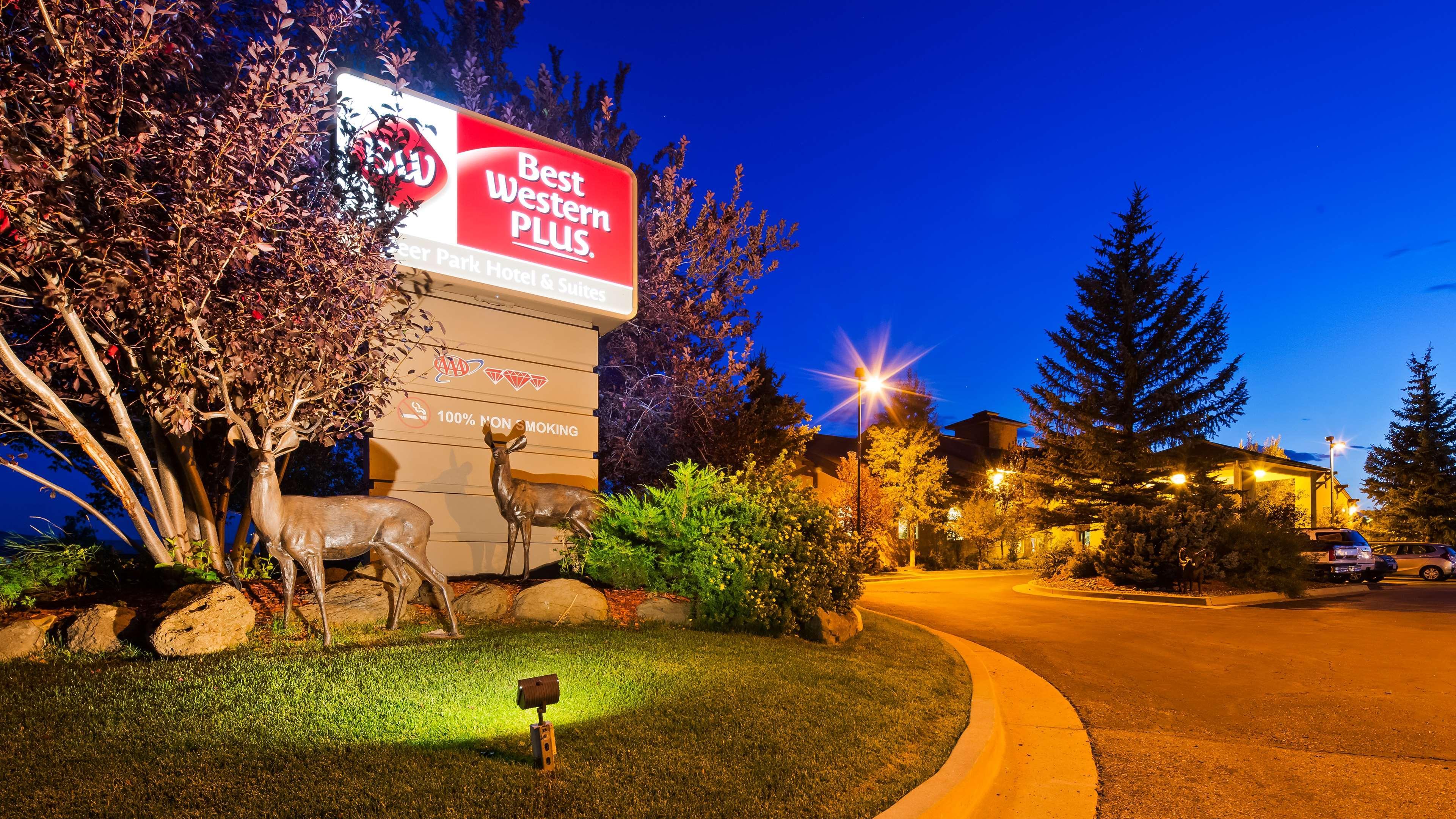 Best Western Plus Deer Park Hotel And Suites Крейг Екстериор снимка